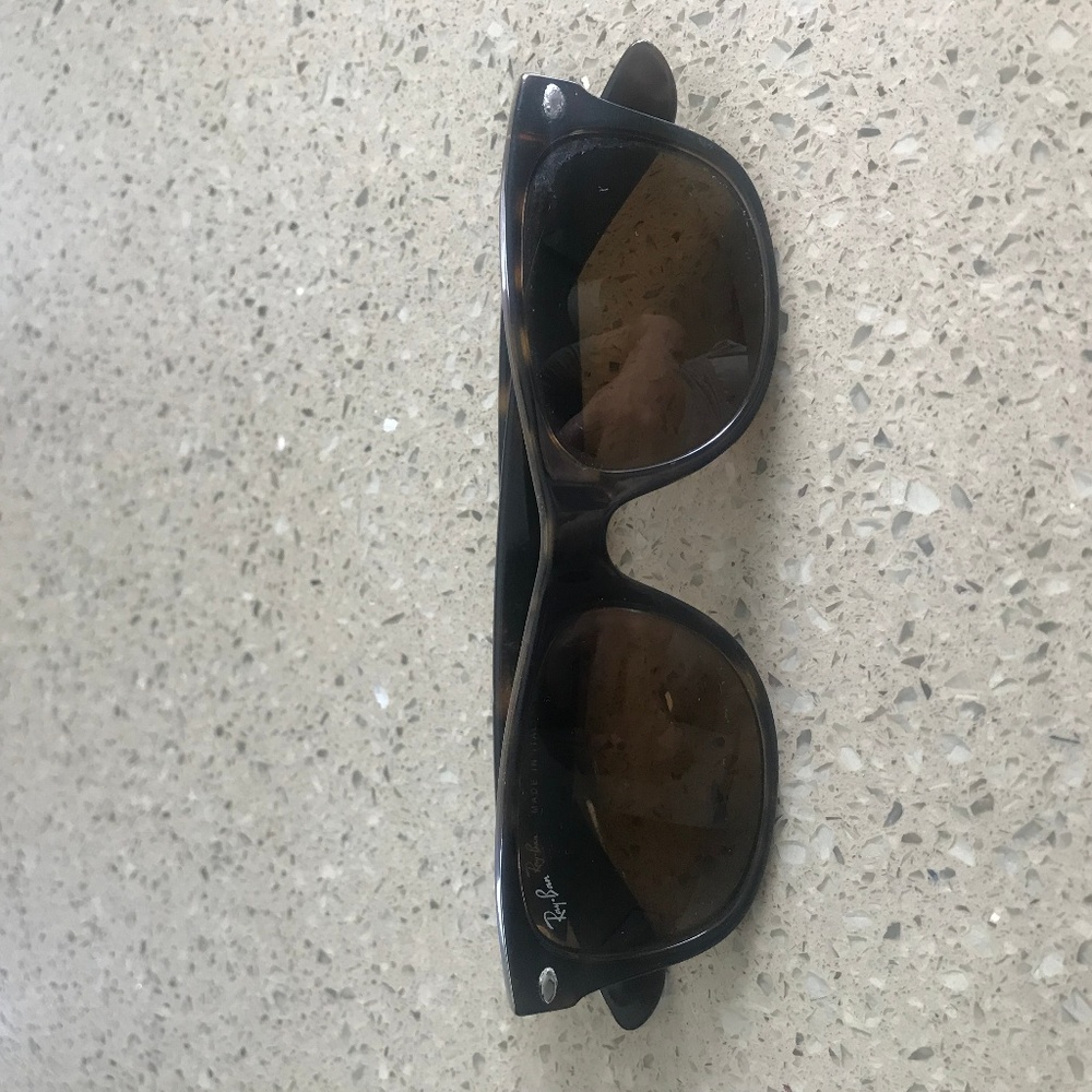 Rayban Wayfarers Tortoise